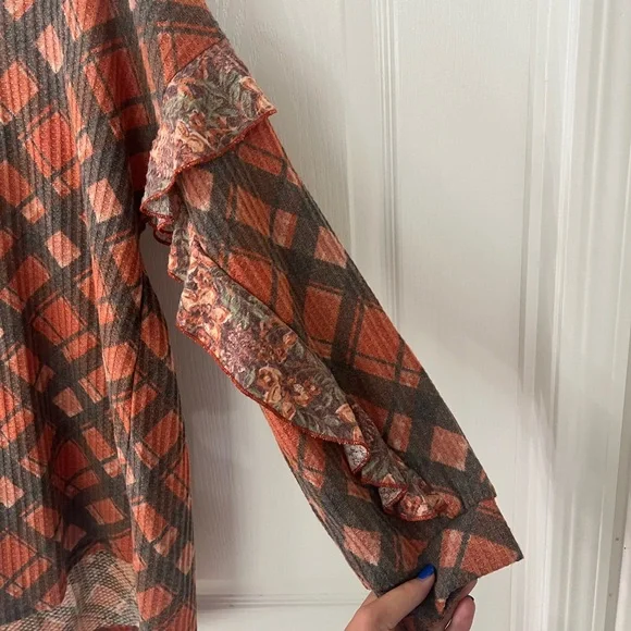 Cato Long Sleeve Plaid Blouse - Picture 3 of 7